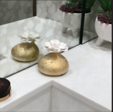 Diffuser with flower